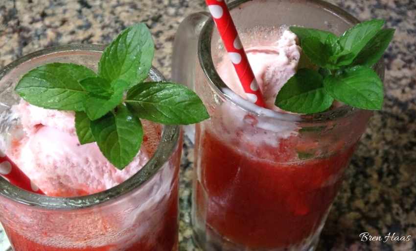 Easy Strawberry Float Recipe