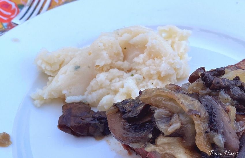 steak and potato dinner plate