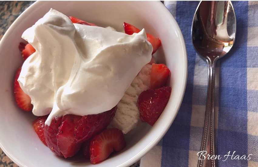 Homemade Strawberry Sundae Recipe
